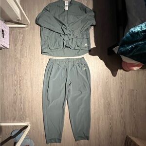2 piece adidas windbreaker tracksuit